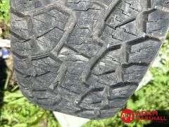 (1) Hankook, Dynapro Tire - 265/70R16