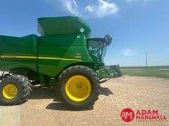 2016  John Deere  S680  Combine