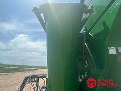 2014  Brent  1396  Grain Cart