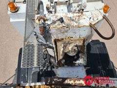 2006  International  4400  Boom Bucket Truck