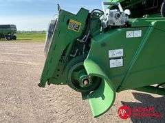 2017 John Deere S680 Combine