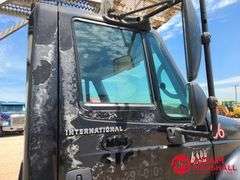 2006  International  4400  Boom Bucket Truck