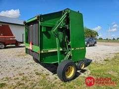 John Deere  535  Baler