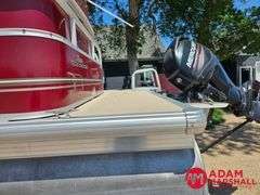 2014  Sun Tracker  Party Barge 20DLX  Pontoon - 20FT