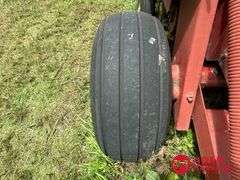 New Holland  660  Round Baler