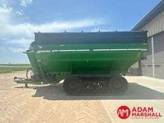 2014  Brent  1396  Grain Cart