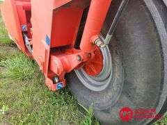 2010  Kuhn  FC 4000  RG Windrower - 13FT