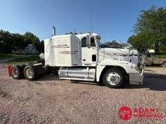 1996  Freightliner  FLD 120  Semi Truck