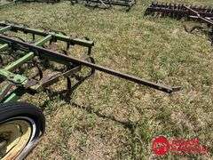 John Deere  Spring Tooth Chisel Plow
