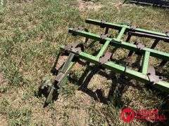 John Deere  Spring Tooth Chisel Plow