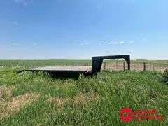1981  Blair  Gooseneck Flat Bed Trailer - 25FT