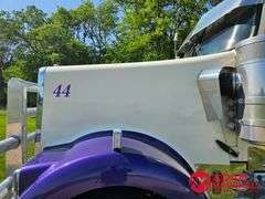 2022  Kenworth  W900  Semi Truck