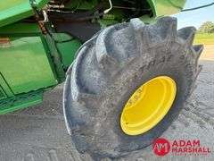 2017 John Deere S680 Combine