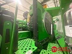 2016  John Deere  S680  Combine