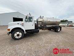1999  International  4900  Liquid Tender Truck