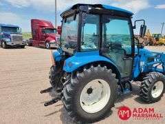 LS  XR4046  MFWD Utility Tractor w/Loader