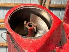 2019 J & M 1000 GrainStorm Grain Cart
