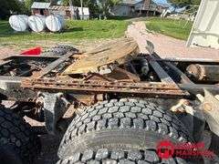 1996  Freightliner  FLD 120  Semi Truck