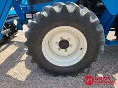 LS  XR4046  MFWD Utility Tractor w/Loader