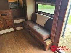2013  Shadow   4 Horse Trailer w/ Living Quarters   - 42FT