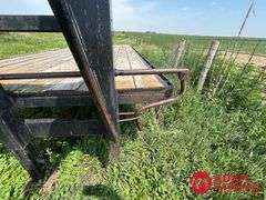 1981  Blair  Gooseneck Flat Bed Trailer - 25FT