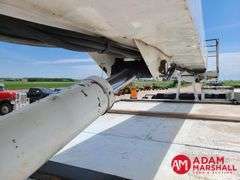 2006  International  4400  Boom Bucket Truck