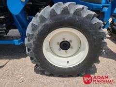 LS  XR4046  MFWD Utility Tractor w/Loader