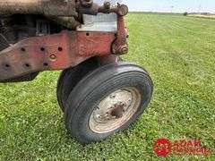 1956  Ford  960  Tractor - Gasoline