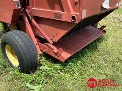 New Holland  660  Round Baler