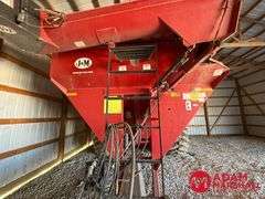 2019 J & M 1000 GrainStorm Grain Cart