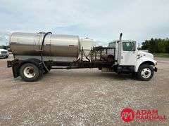 1999  International  4900  Liquid Tender Truck