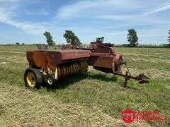 New Holland  268  Square Baler