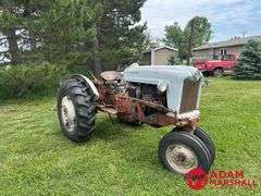 1956  Ford  960  Tractor - Gasoline