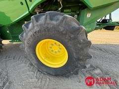 2017 John Deere S680 Combine