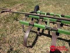 John Deere  Spring Tooth Chisel Plow