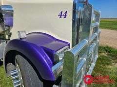 2022  Kenworth  W900  Semi Truck