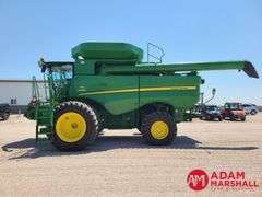 2016  John Deere   S660  Combine - 4WD