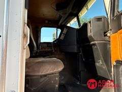 1996  Freightliner  FLD 120  Semi Truck