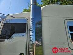 2022  Kenworth  W900  Semi Truck