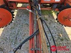 Hesston  550  Baler