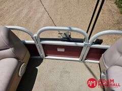2014  Sun Tracker  Party Barge 20DLX  Pontoon - 20FT