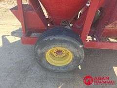 1986  New Holland  355  Grinder Mixer