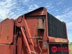 New Holland  660  Round Baler
