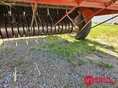 Hesston  550  Baler