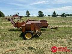 New Holland  268  Square Baler