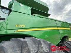 2014  John Deere  S670  Combine