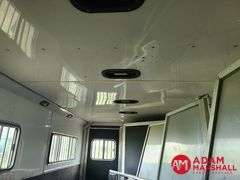 2013  Shadow   4 Horse Trailer w/ Living Quarters   - 42FT