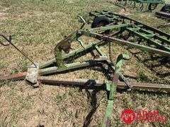 John Deere  Spring Tooth Chisel Plow