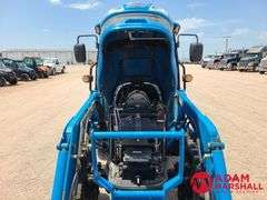 LS  XR4046  MFWD Utility Tractor w/Loader