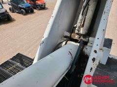 2006  International  4400  Boom Bucket Truck